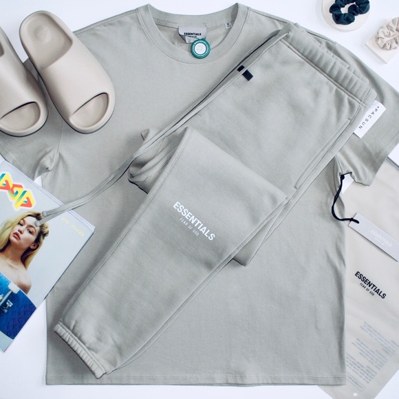 FEAR OF GOD ESSENTIALS ‘Pistachio’ Sweatpants - Picture 1 of 5